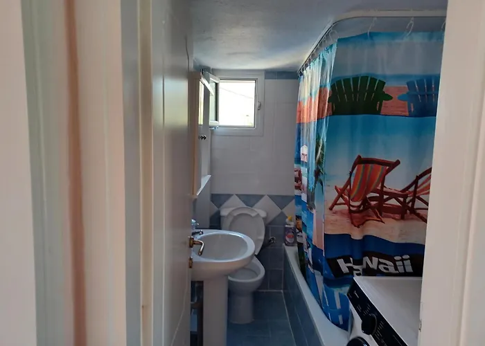 2br With Shared Pool Gerakini