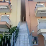 2br With Shared Pool شقة