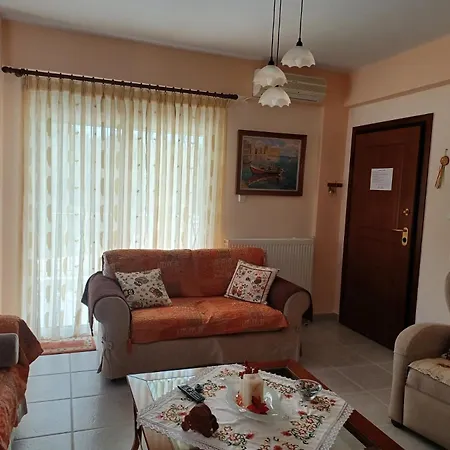 2br With Shared Pool Apartment Gerakini