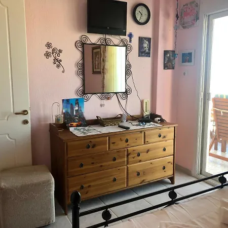 2br With Shared Pool Apartment Gerakini